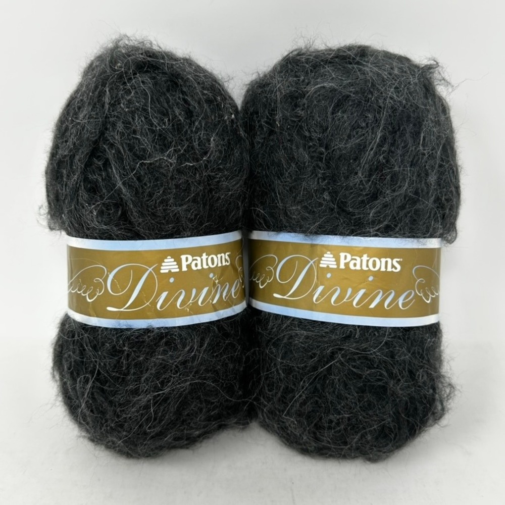 Patons Divine Yarn Night Sky Bulky Mohair Blend Lot of 2 Skeins 7oz Total